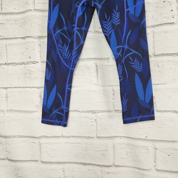 Zyia Active Women’s Cropped Dark Blue Leaf Print Leggings Size 4 Athleisure Yoga - Picture 8 of 12